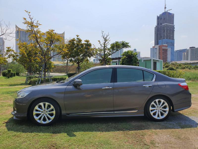 HONDA Accord 2.4 TECH 2013