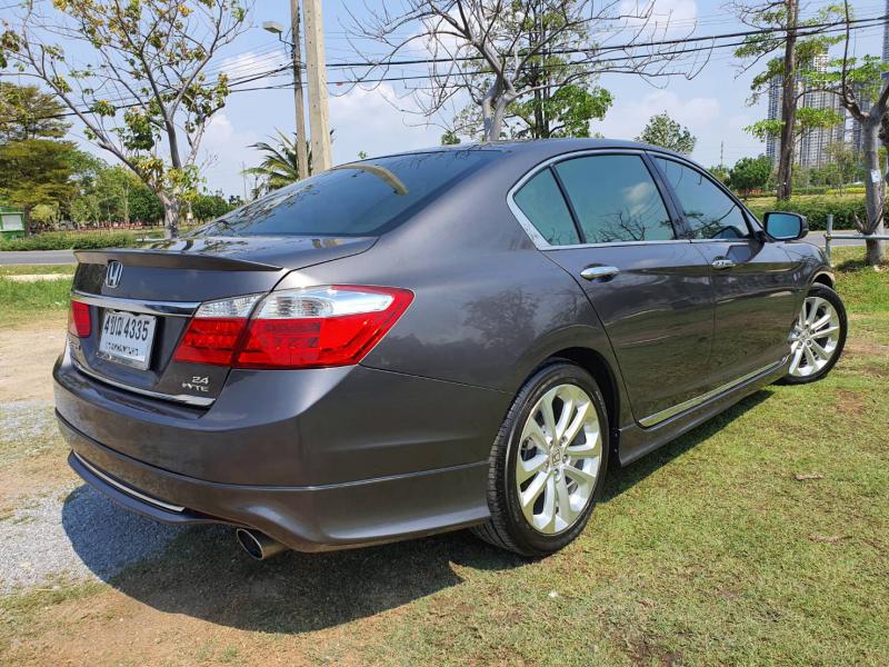 HONDA Accord 2.4 TECH 2013
