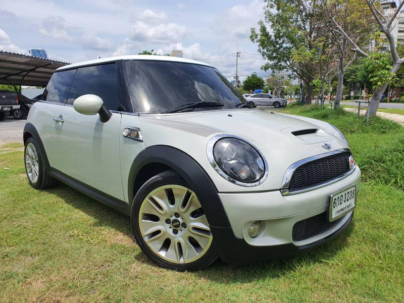 MINI Cooper S รุ่นพิเศษ50ปี CAMDEN 2010