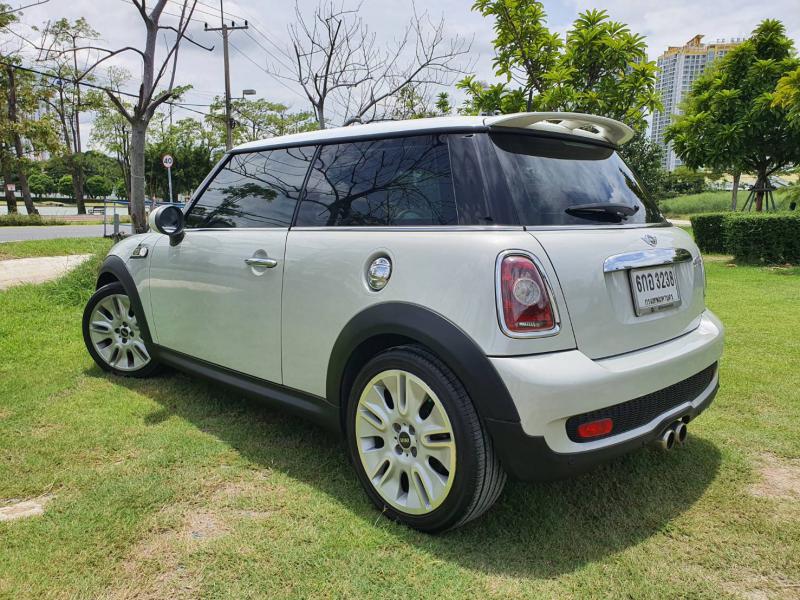 MINI Cooper S รุ่นพิเศษ50ปี CAMDEN 2010