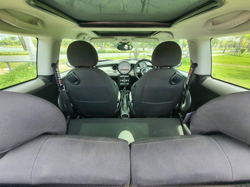 MINI Cooper S รุ่นพิเศษ50ปี CAMDEN 2010