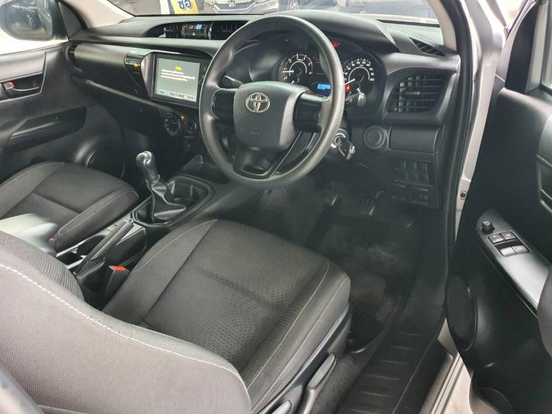 TOYOTA Hilux Revo 2.4 Entry Smart Cab Z Edition 2021