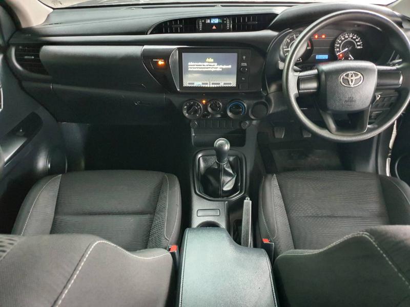 TOYOTA Hilux Revo 2.4 Entry Smart Cab Z Edition 2021